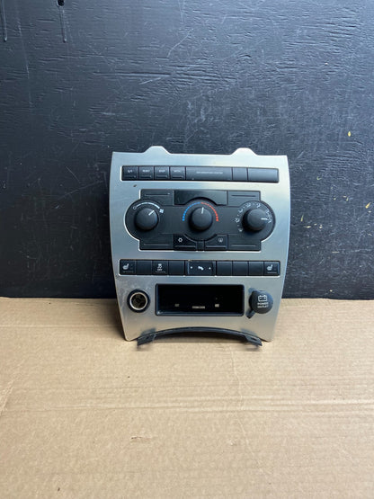 2005 2006 2007 Jeep Commander Grand Cherokee A/C Climate Control Bezel AF2416 DG0