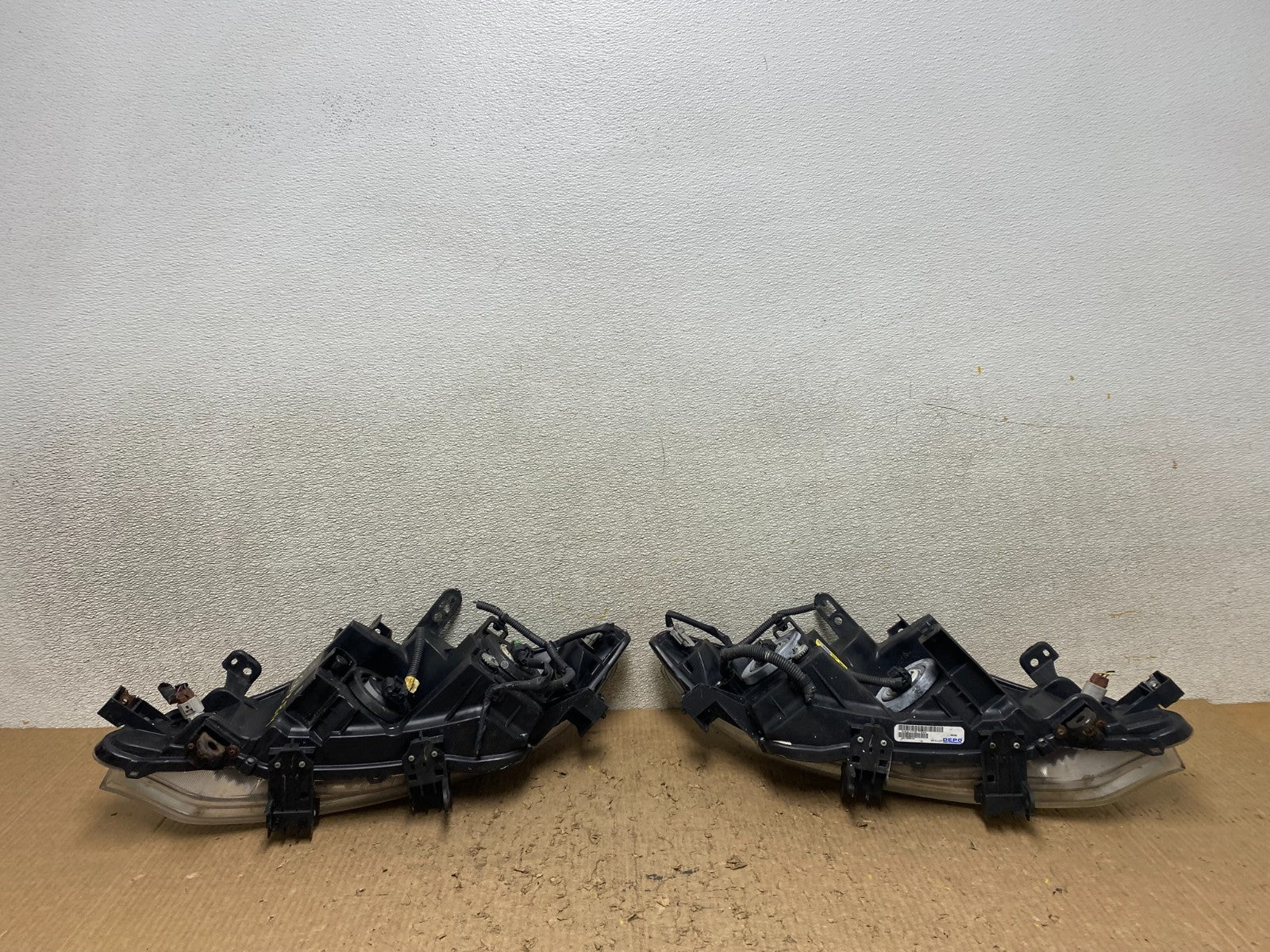 Halogen 2011 2012 2013 2014 Nissan Murano Headlights Left+Right Side W8294 DW11