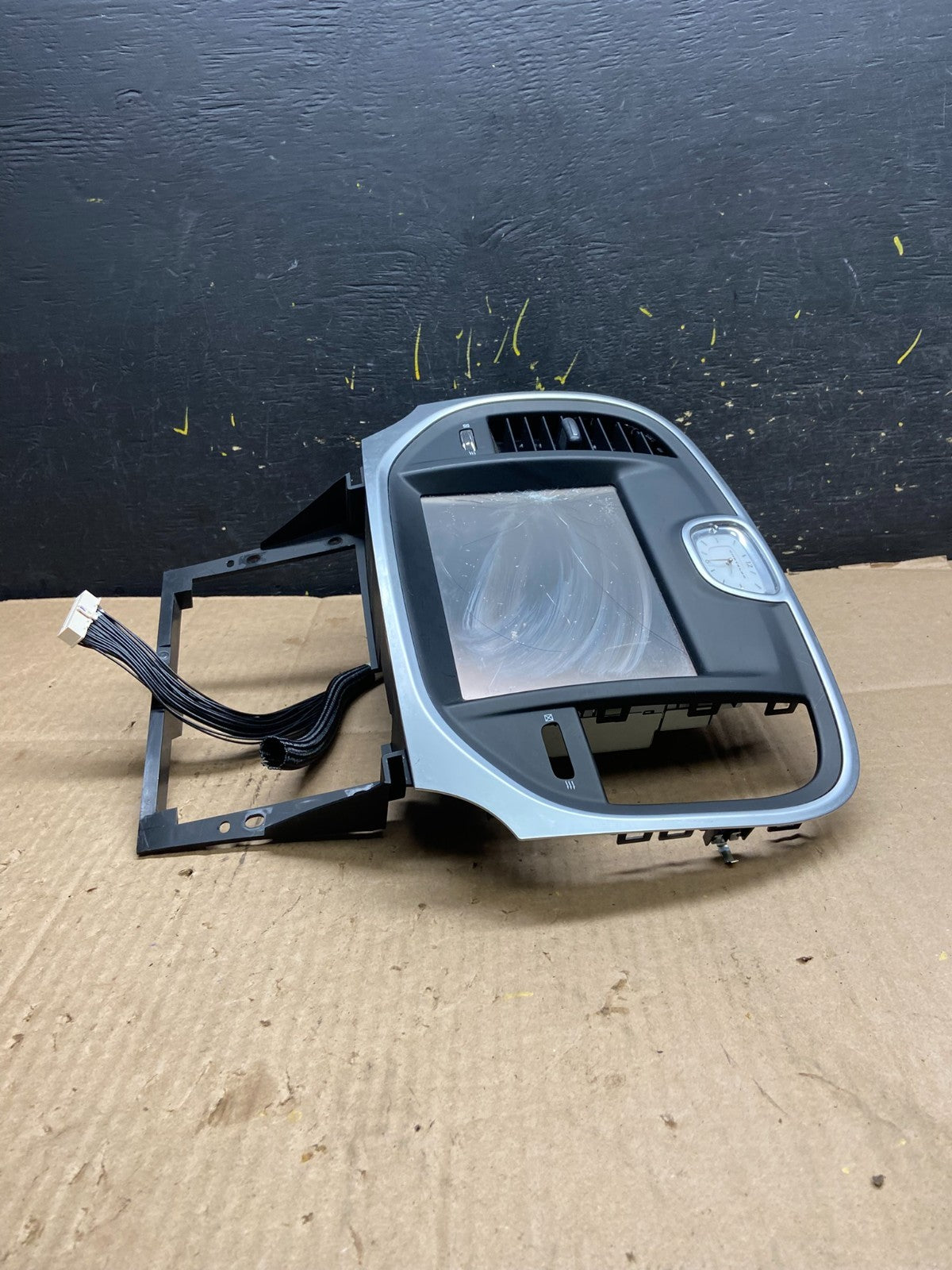 2011-2014 Chrysler 300 Dash A/C Climate Control Screen Radio Bezel OEM Y2440 DG3