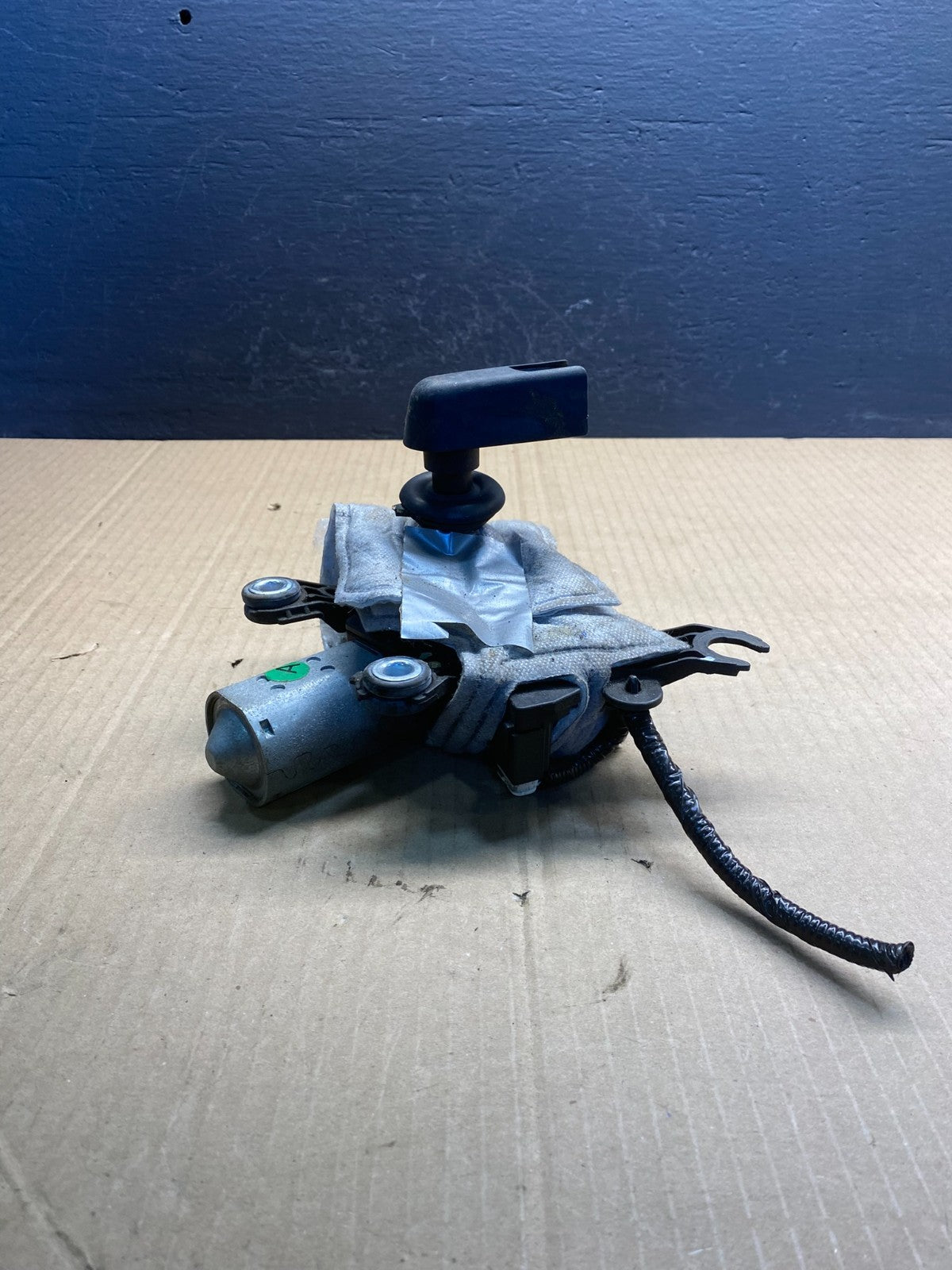 2013-2016 Nissan Pathfinder Back Door Rear Wiper Motor Wiper Blade AC0873 DG1
