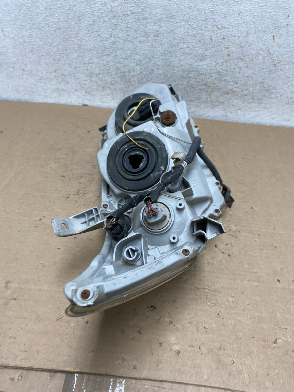 2010 - 2011 Toyota Camry Left Driver LH Halogen Headlight AI0992 DW10