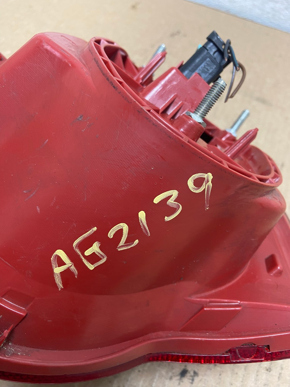 2006 to 2010 Volkswagen Passat Sedan Left Driver Side Tail Light AG2139 LK6