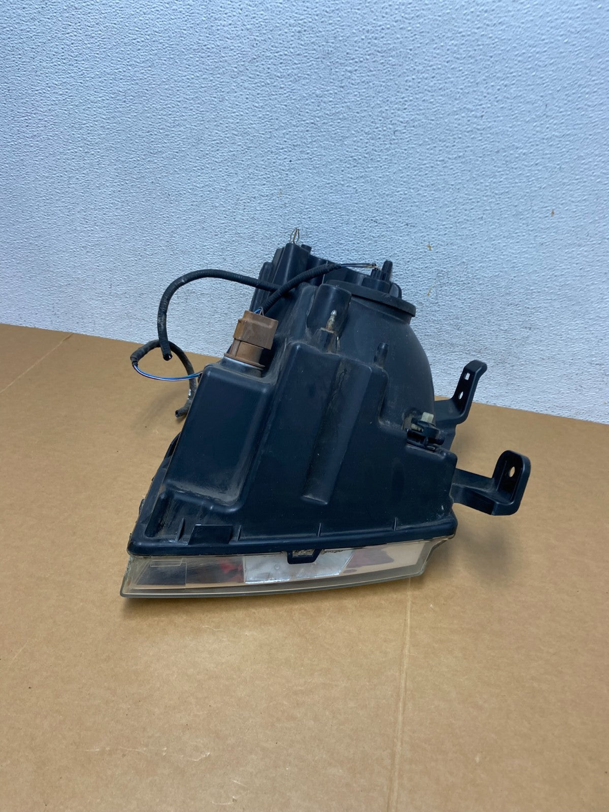 2007 - 2014 Ford Expedition Left Driver LH Side Headlight Halogen AD8872 DW7