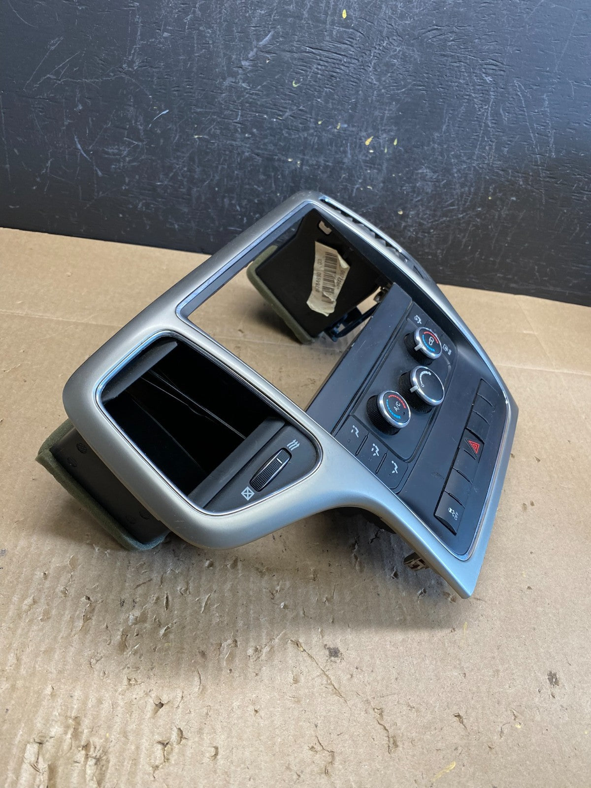 2011-2013 Jeep Grand Cherokee Center Radio Climate Control Bezel Vent AC6536 DG4