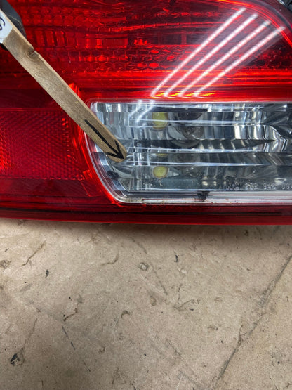 2010-2014 Subaru Outback Left Driver Lh Side Inner Tail Light AG5635 LK3