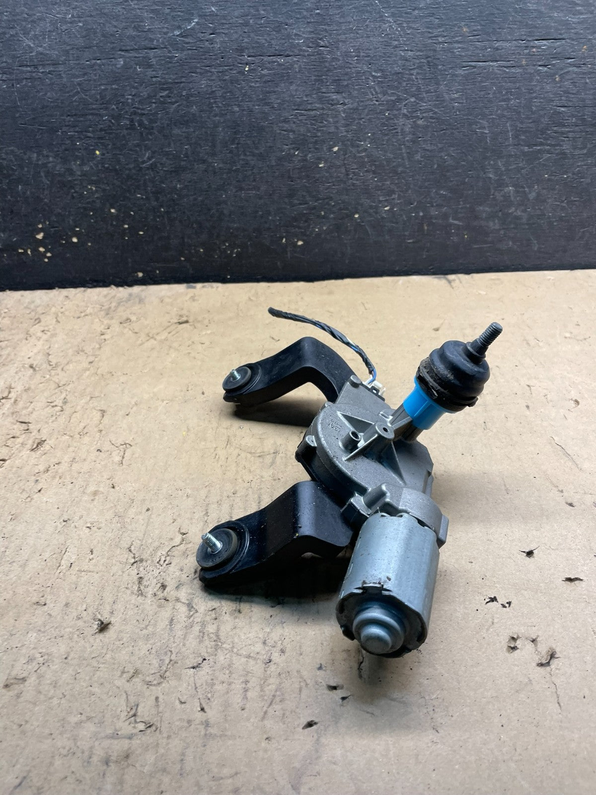 2010 - 2015 Hyundai Tucson Rear Glass Windshield Wiper Motor W6850 DG2