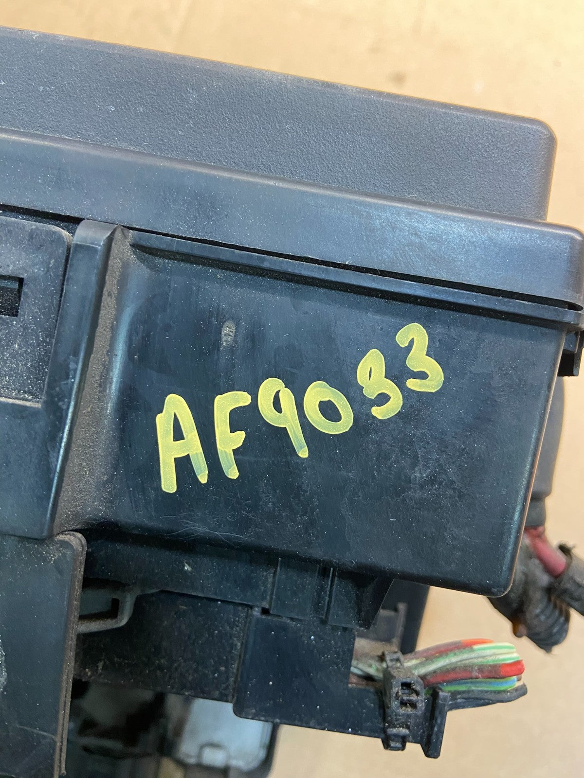 2006 Jeep Grand Cherokee Integrated Power Fuse Box 04692085ab AF9033 DG7
