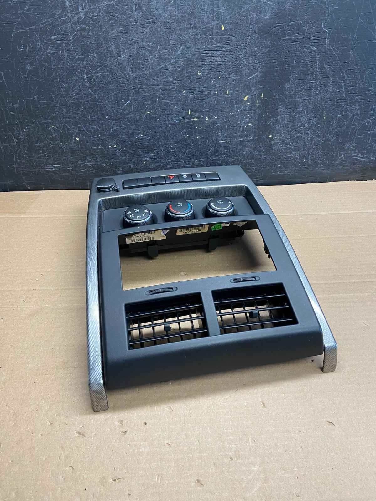 2008 to 2012 Jeep Liberty Dash Climate Temperature Control Radio Bezel AG5101 DG2
