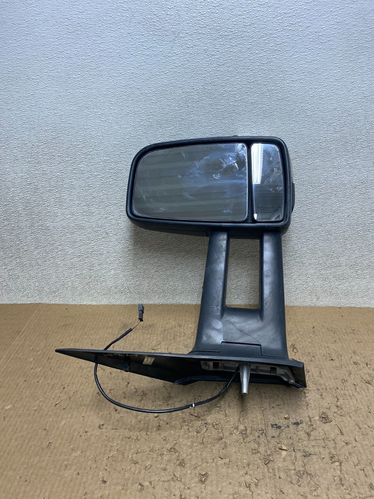 2007 - 2017 Mercedes-Benz Sprinter Right Passenger View Door Mirror OEM W8273 DW3