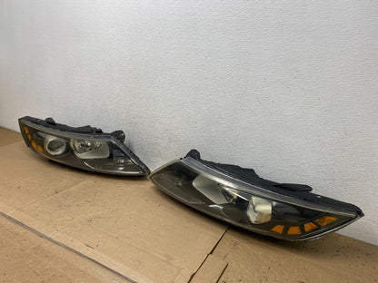 2011-2013 Kia Optima Right Passenger RH Side Headlight Halogen AE6867 DW1