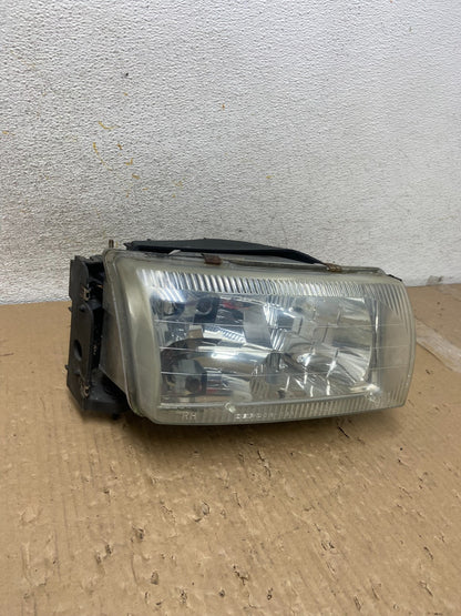 1996 to 1998 Mercury Villager Right Passenger Rh Halogen Headlight AH2799 DG1