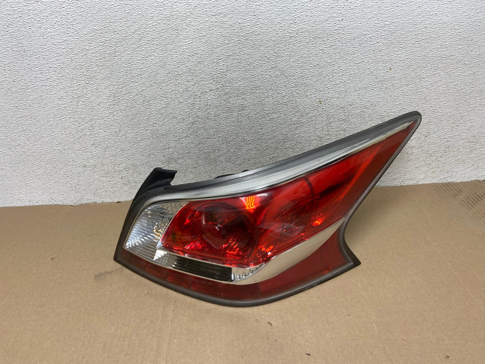 2013 2014 2015 Nissan Altima Right Passenger RH Side Tail Light AG6810 LK0