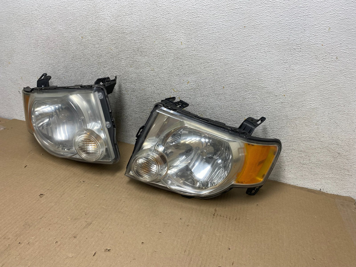 2008 to 2012 Ford Escape Headlights Left+Right Side Set Halogen AH5727 DW2