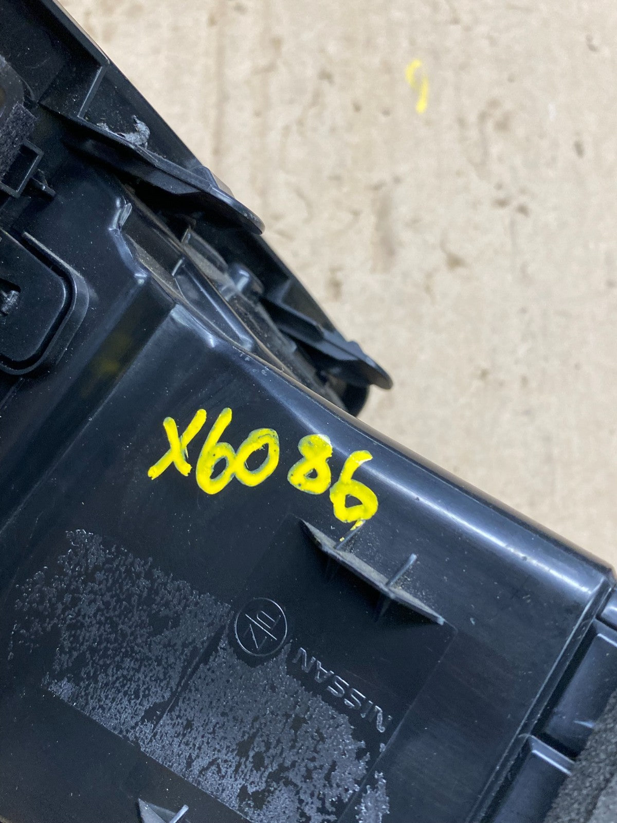 2011 to 2017 Nissan Quest Center Radio Trim Dash Panel Bezel Oem X6086 DG6