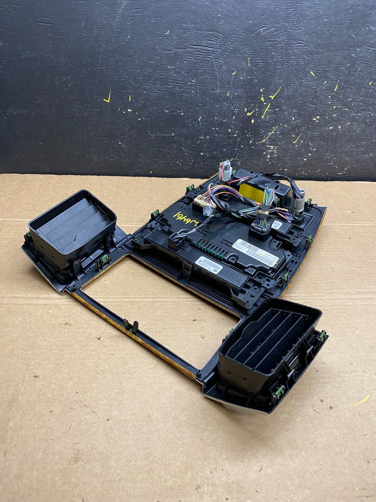 2008 2009 2010 Jeep Commander Grand Cherokee A/C Climate Control Bezel W6461 DG3