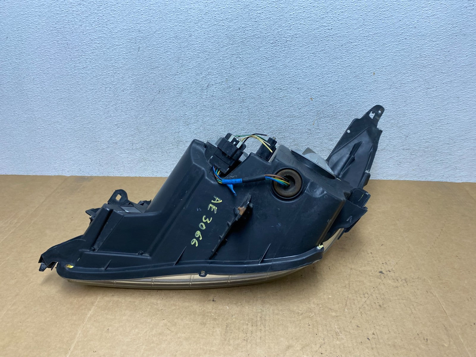 2010 to 2013 Buick Lacrosse Right Passenger Halogen Headlight AE3066 DW9