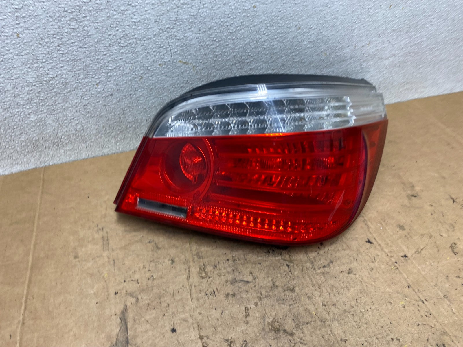 2008 2009 2010 BMW 5 525i 530i Right Passenger Rh Tail Side Light Oem T3728 DW2