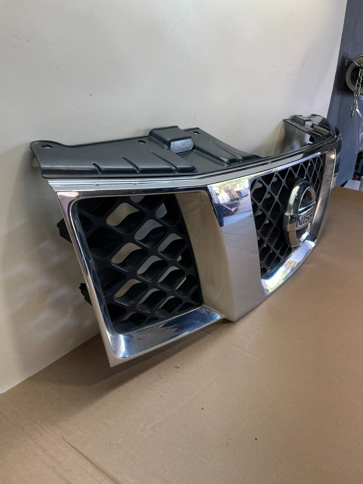 2005 2006 2007 Nissan Pathfinder Chrome Front Upper Grill Grille AI0628 DG2