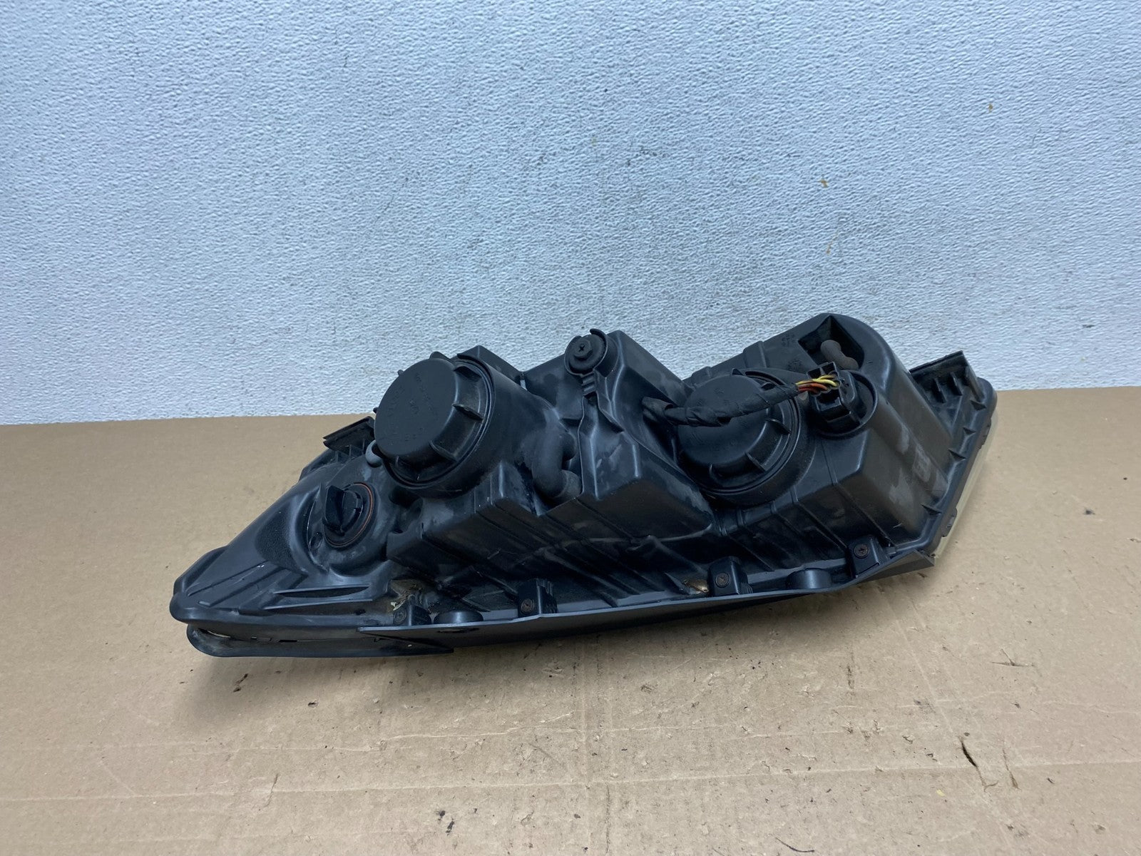 2009 to 2010 Hyundai Sonata Right Passenger RH Side Headlight Halogen AE6087 DW4