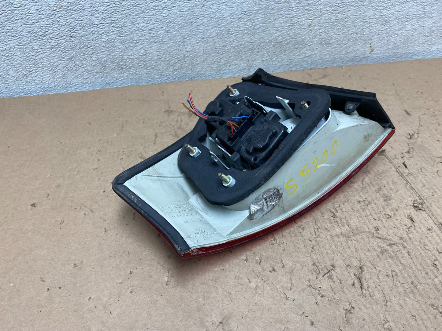 2002 2003 2004 Audi A6 Sedan Oem Right Passenger RH Side Tail Light Oem S5200 DG4