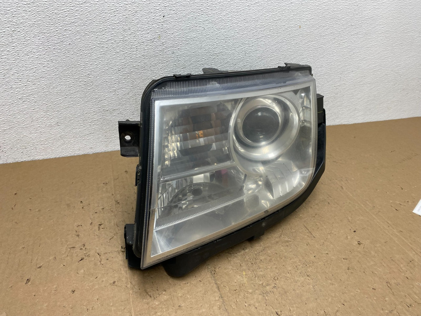 Xenon 2007 to 2010 Lincoln MKX Headlight Left Driver LH Side AC6086 DW2