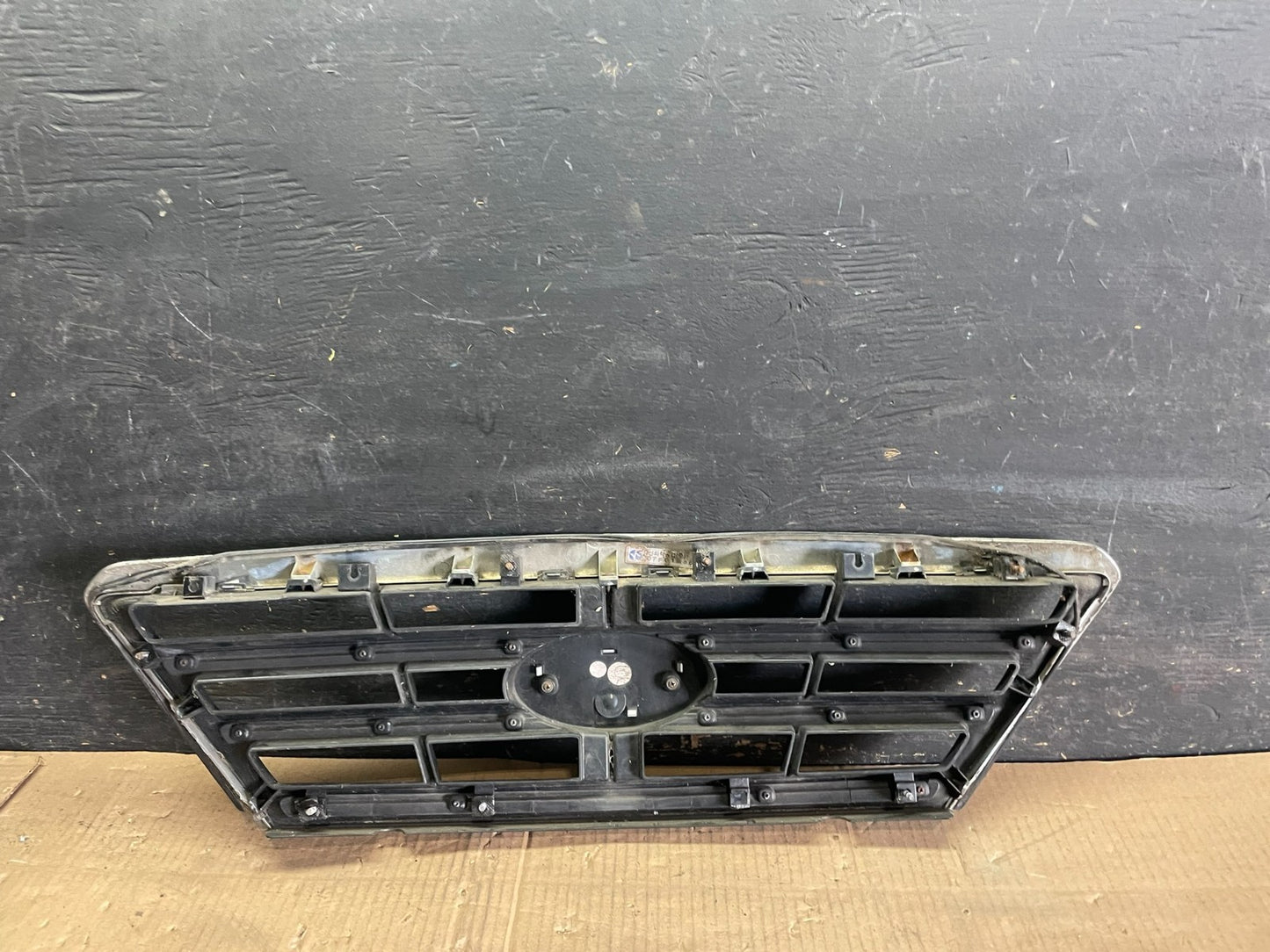 2007 to 2008 Kia Sorento Front Grill Grille OEM R5389 DG4