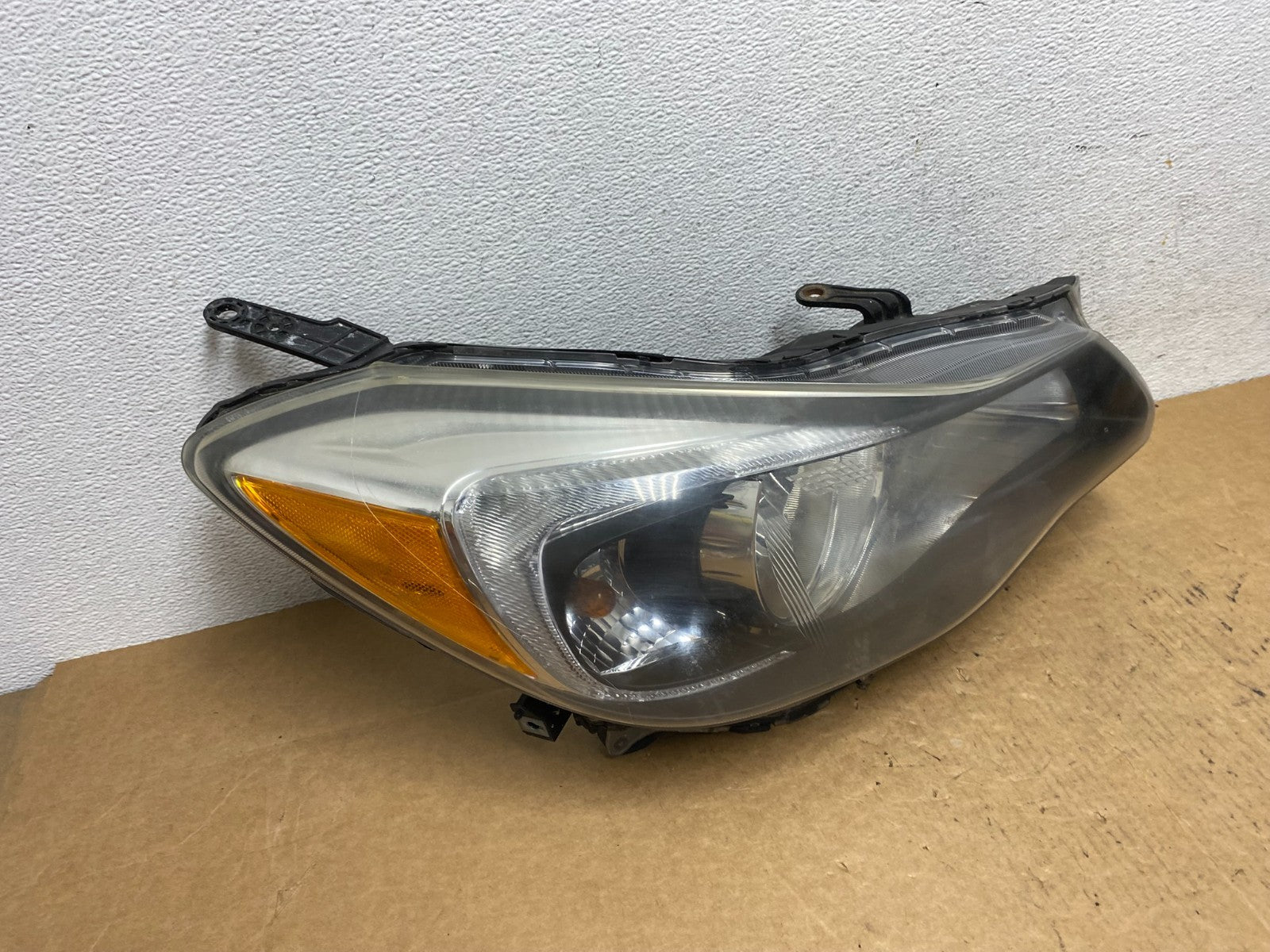 2012-2016 Subaru Impreza Crosstrek Right Passenger Halogen Headlight AD46662