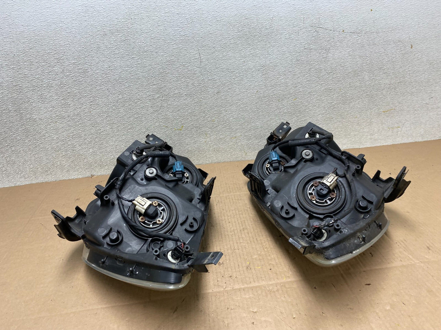 2005 2006 2007 Honda Odyssey Left+Right Set Halogen Headlights W0688 DW13