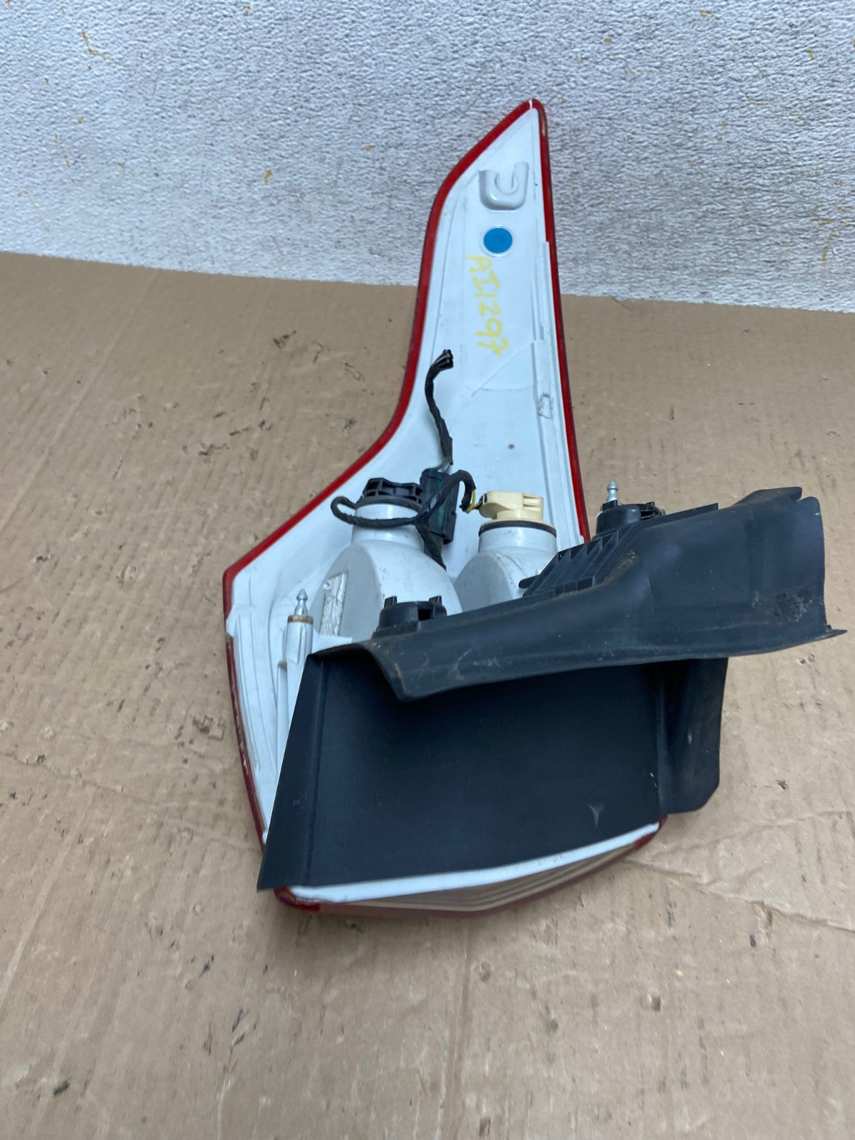 2013 to 2016 Ford Escape Right Passenger RH Side Tail Light AI1297 LK5