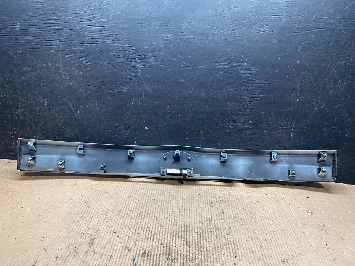 2010 to 2015 Toyota Prius Trunk Rear Tailgate Molding Panel 76801-00900 J7288 DG8