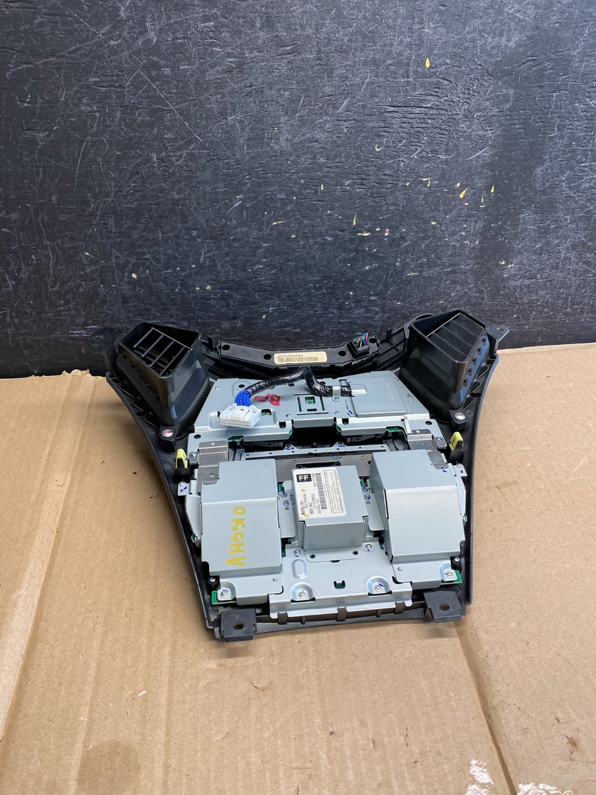 2006-2009 Subaru Tribeca Radio CD Player Climate Control Bezel Panel AH5510 DG3