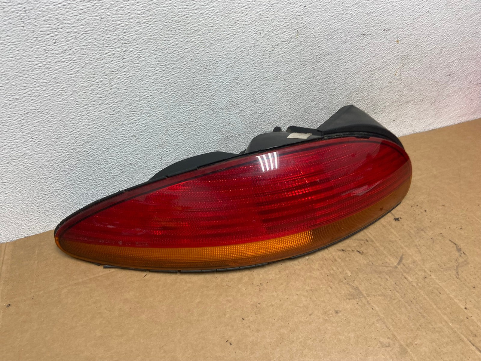2003-2004 Chrysler Concorde Left Driver LH Side Tail Light AD5499 LK2