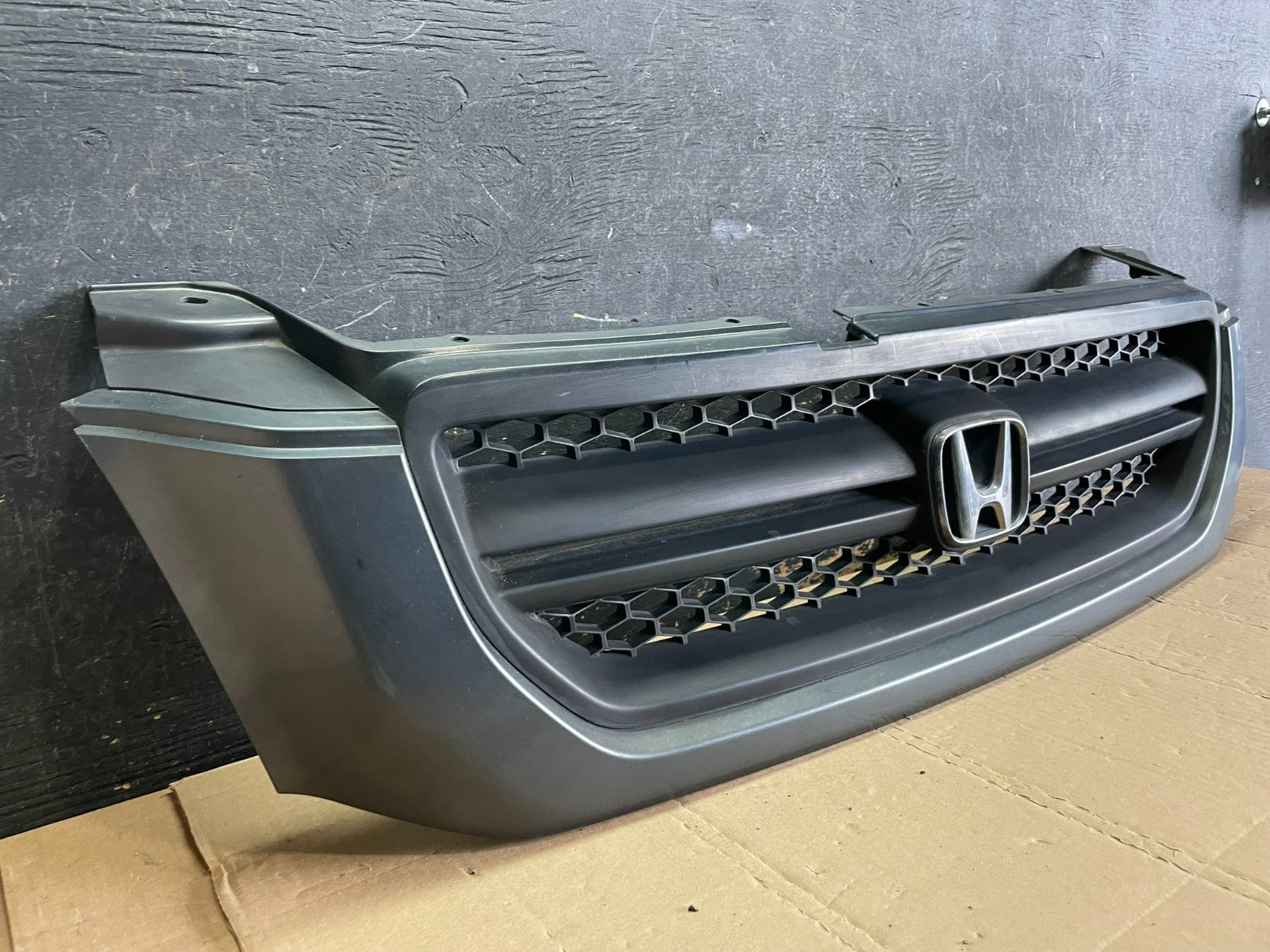 2003 2004 2005 Honda Pilot Front Upper Grill Grille Oem AA8842 DG2