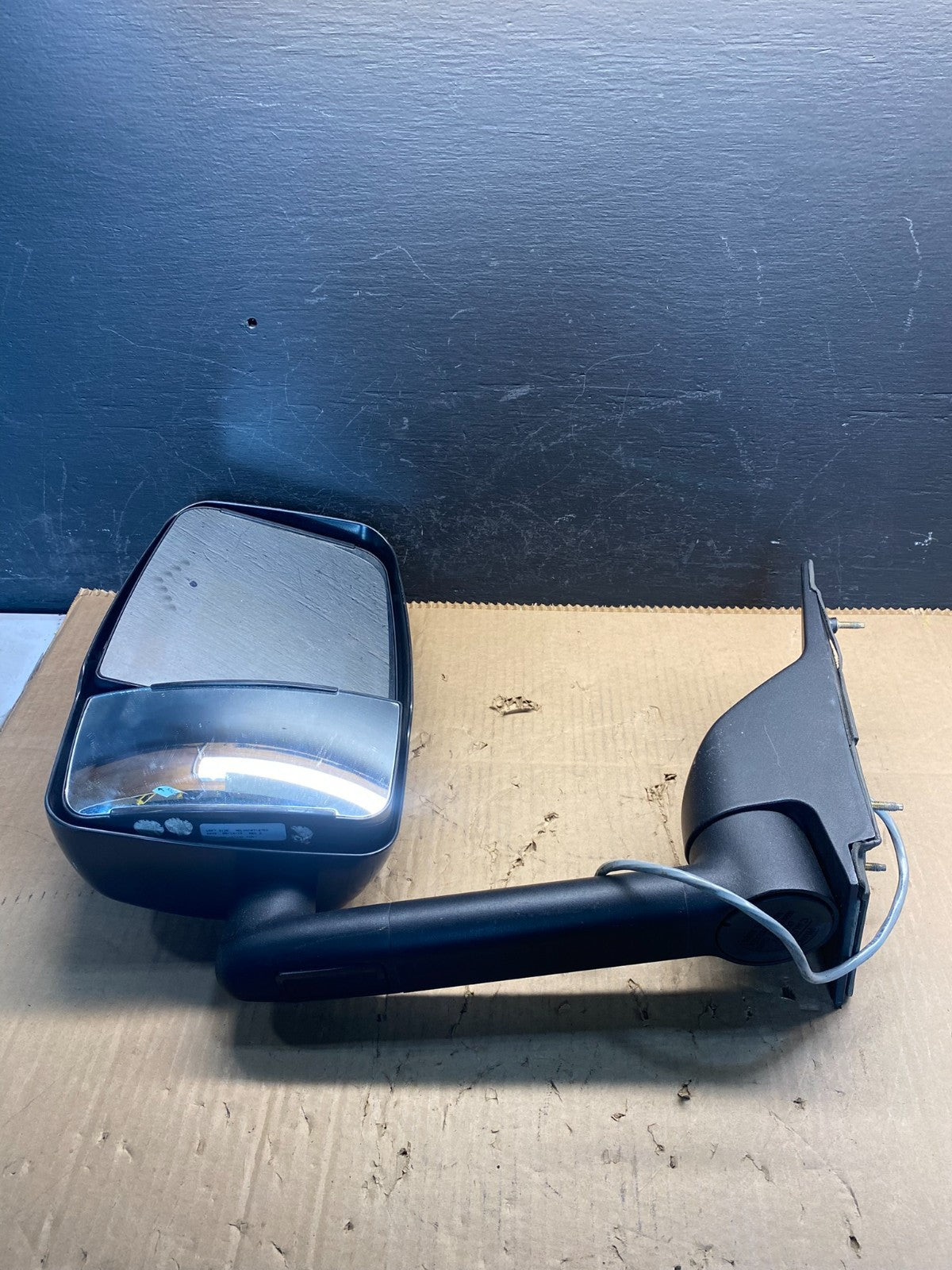 2003 2005 Chevrolet Express Savana Left Driver LH Side View Mirror AC7921 DG7
