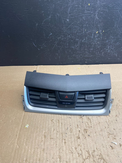 2016-2018 Nissan Altima Center Dash Vents Ac Air Vent Trim Panel Bezel AB9676 DG0