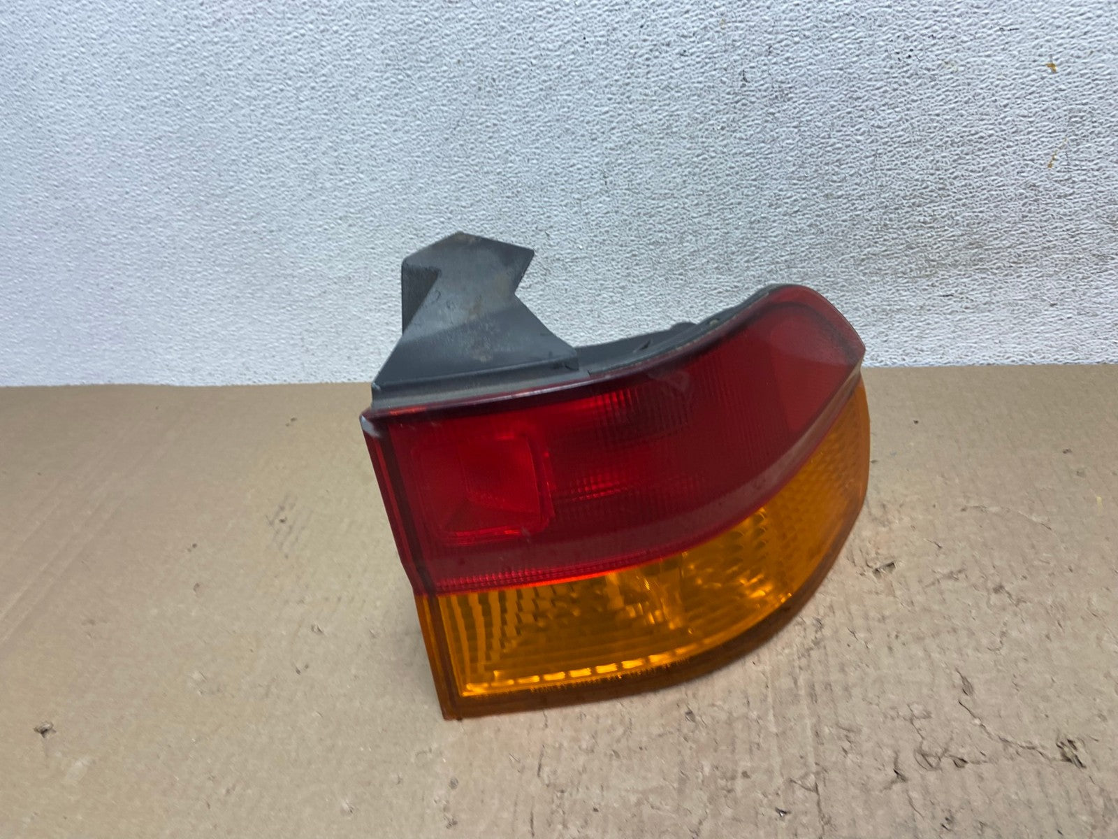 2002 2003 2004 Honda Odyssey Right Passenger Side Tail Light AE9843 LK0