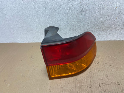 2002 2003 2004 Honda Odyssey Right Passenger Side Tail Light AE9843 LK0