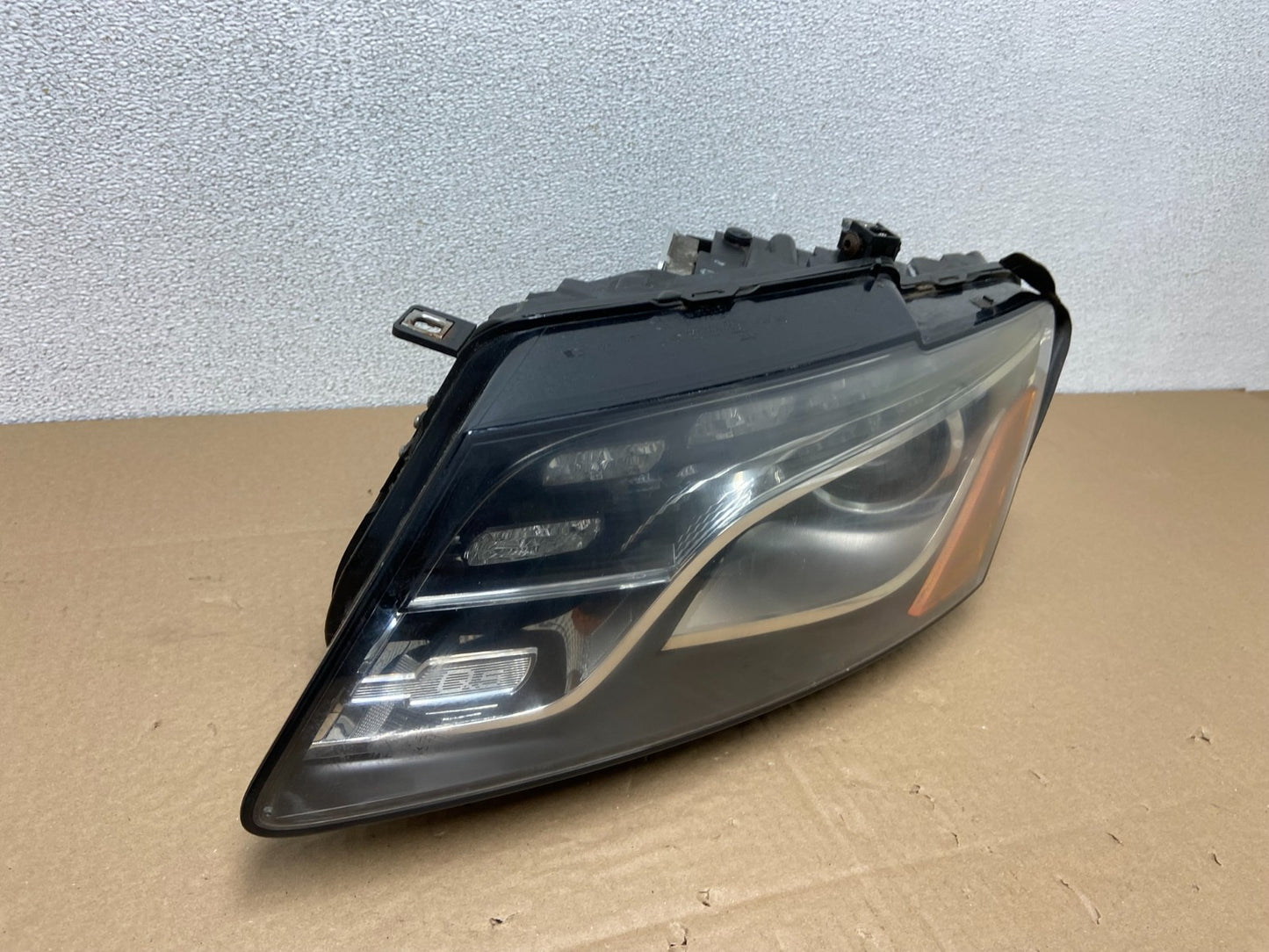 2009-2012 Audi Q5 Left Driver LH Side Xenon HID Headlight OEM AB6118 DW2