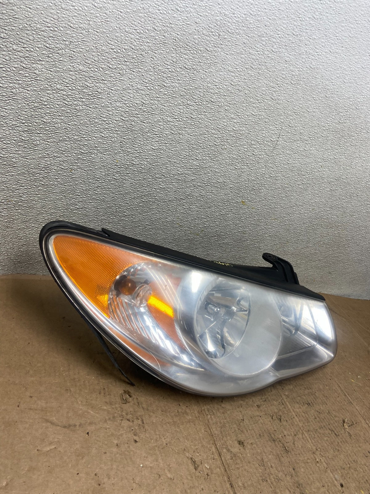 2007 2008 2009 2010 Hyundai Elantra Right Passenger Side Headlight OEM AA36402