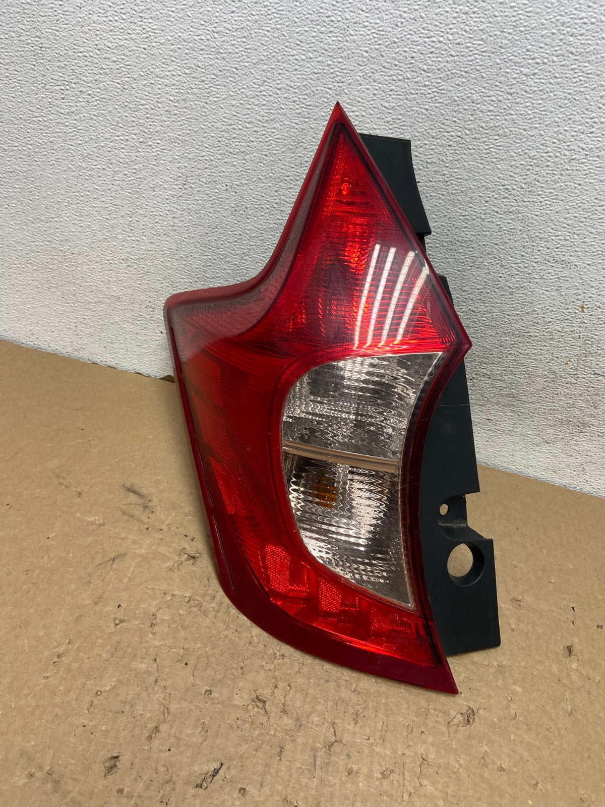 2014 - 2019 Nissan Versa Note Hatchback Left Driver LH Tail Light AF8029 LK0