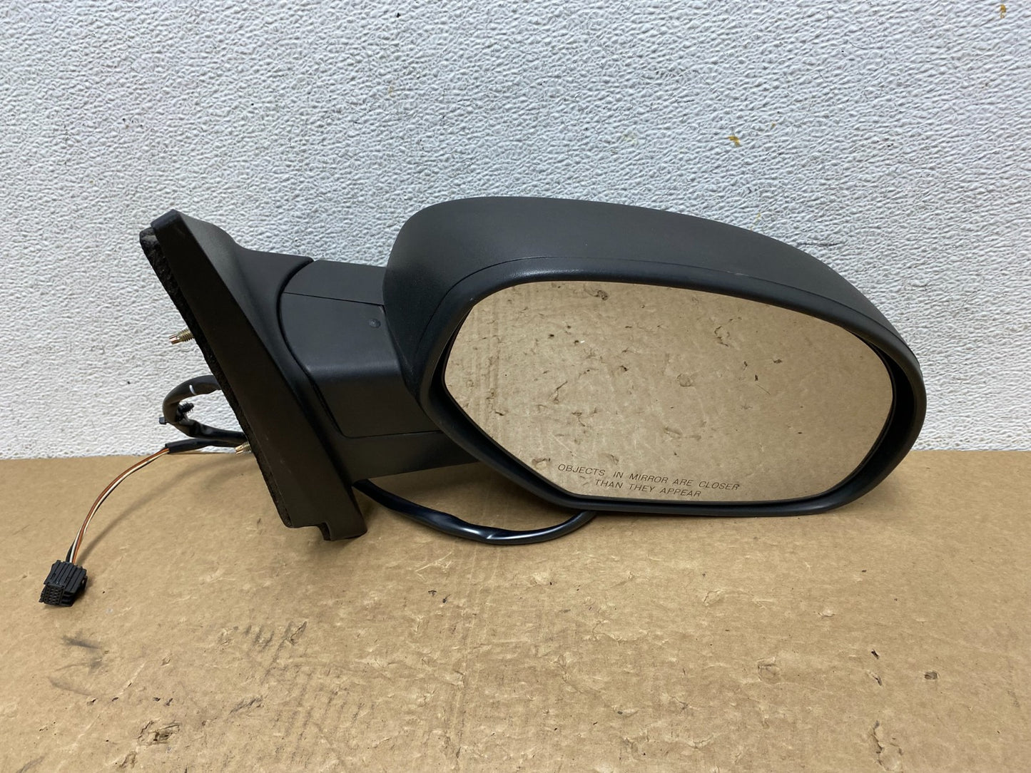 2007-2013 Chevrolet Tahoe Silverado Suburban Right Passenger Mirror AF7989 DW5
