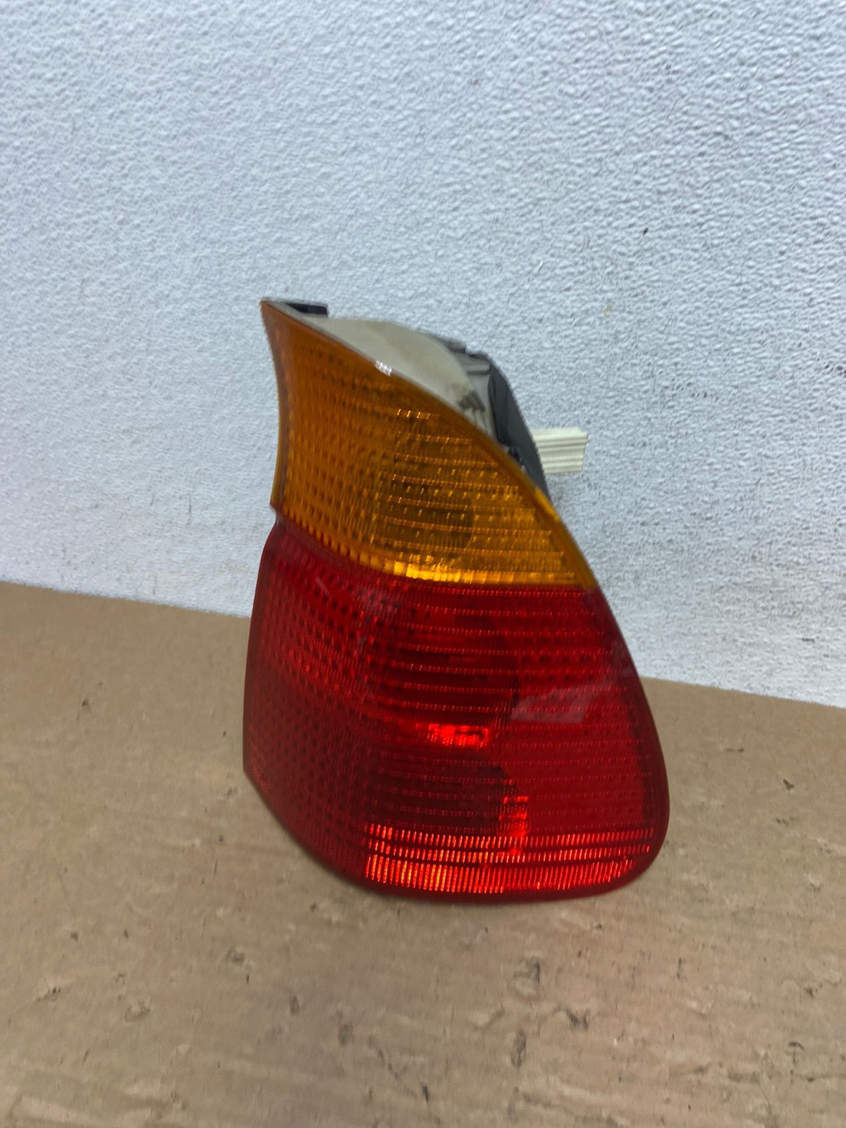 2000 2001 2002 2003 BMW E53 X5 Right Passenger RH Tail Light AD4076 LK0