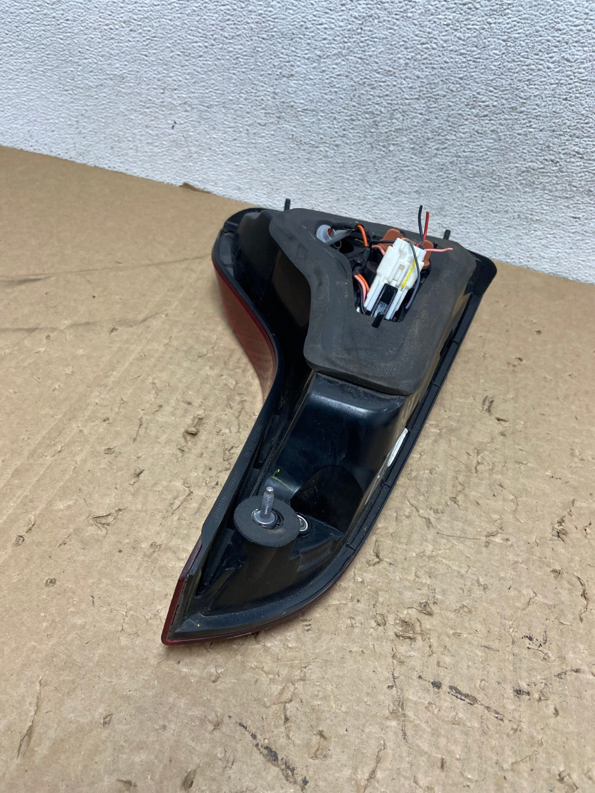 2014 - 2015 Kia Sorento Right Passenger Side Inner Tail Light AG1279 LK6