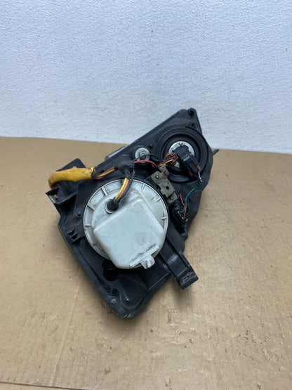 2005 to 2006 Nissan Altima Right RH Side Xenon Headlight AC5868 DW6