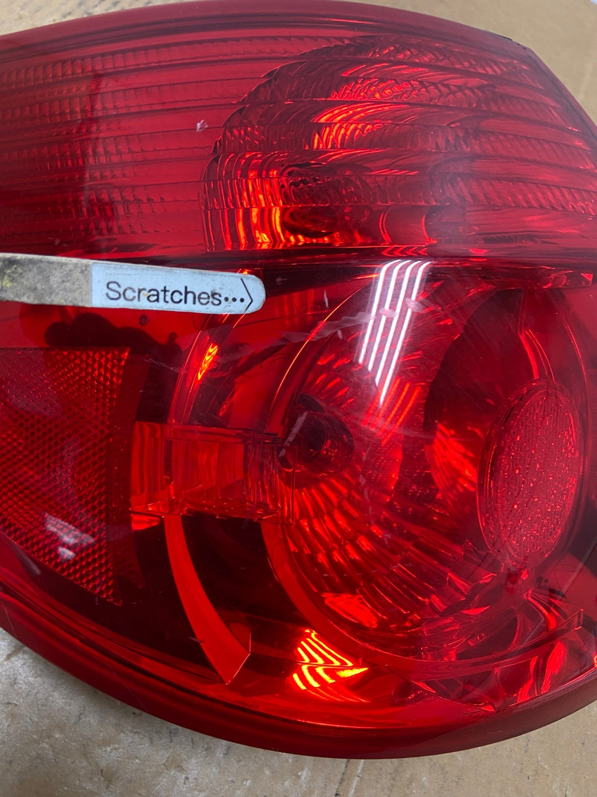 2006 to 2010 Toyota Sienna Left Driver LH Side Tail Light AE1147 LK3