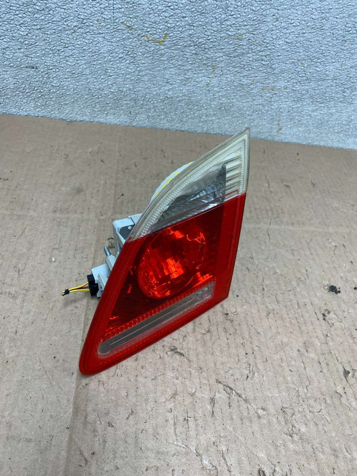 2006 - 2007 BMW 5 530i E61 Touring Right Passenger Inner Tail Light Oem W0855 DW2