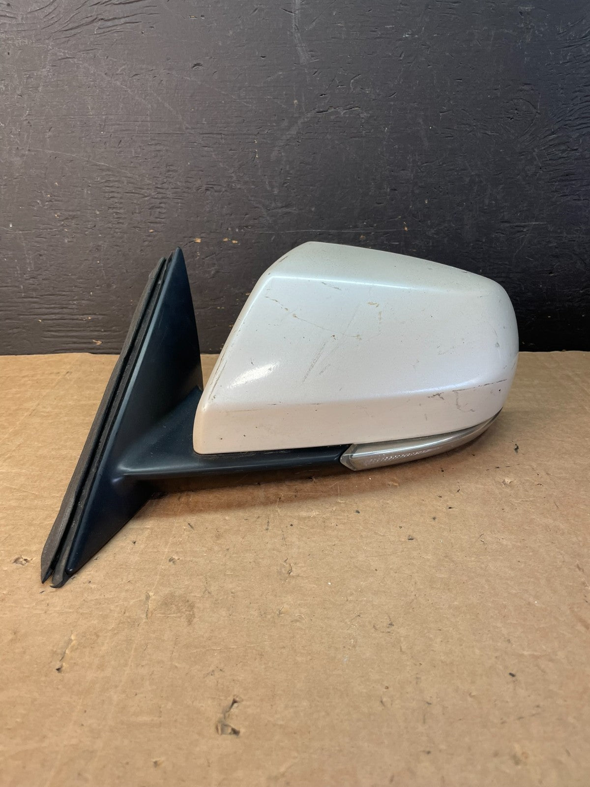 2013 - 2016 Cadillac ATS Left Driver Side Door Mirror AE8553 DW0