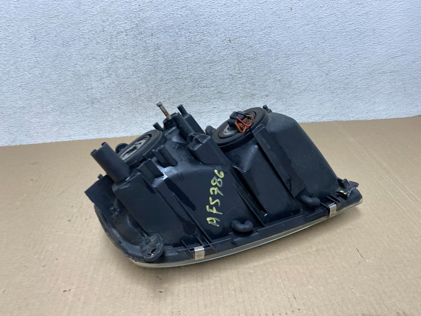 1996 - 2000 Toyota Rav4 Left Driver LH Side Headlight Halogen AF5786 DW7