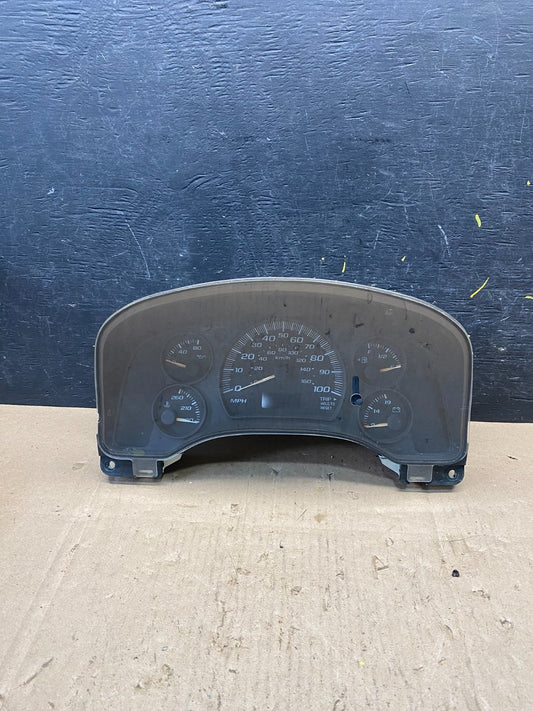 2004 to 2007 Chevrolet Express Speedometer Cluster Gauge r8864 DG0