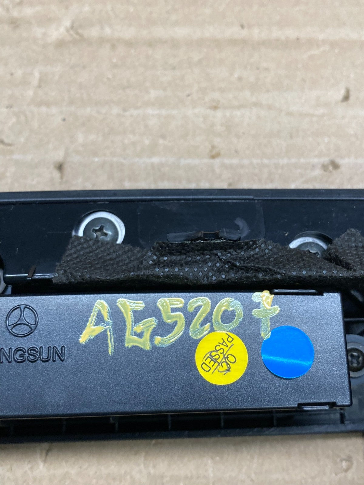 2007 to 2009 Hyundai Santa Fe Center Dashboard Radio Bezel Trim AG5207 DG6